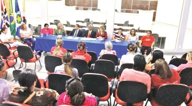 Mesa que presidiu a audiência pública ontem na Câmara Municipal