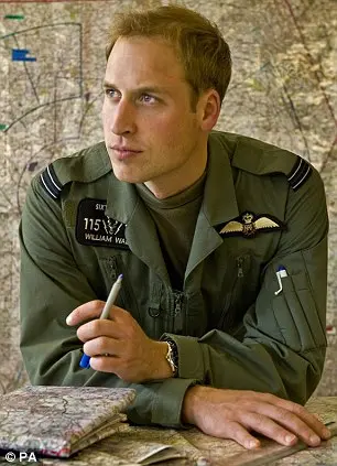 Príncipe William na base RAF Valley. Foto: Daily Mail