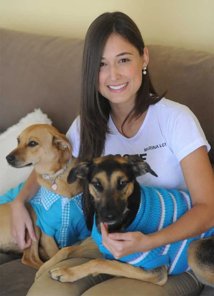 "Quando me vejo entrando dentro do Arrudas para salvar um cachorrinho, às vezes me questiono onde vou parar tentando socorrer os animais, mas a paixão fala mais alto. Cada vida que salvo é uma recompensa", Marina Lott, turismóloga