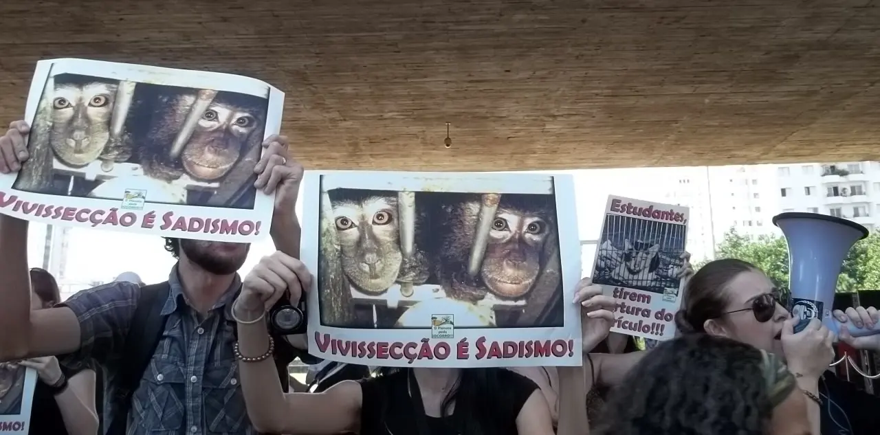 Manifestação Crueldade Nunca Mais. Arquivo Anda