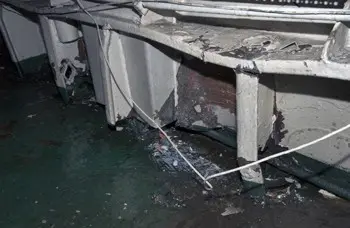 Danos causados ao navio Bob Barker com a colisão. (Imagem: Sea Shepherd)